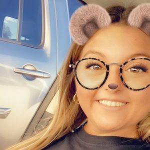 Meet your Posher, Brandi